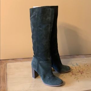 Women’s green suede BCBG pull on boots